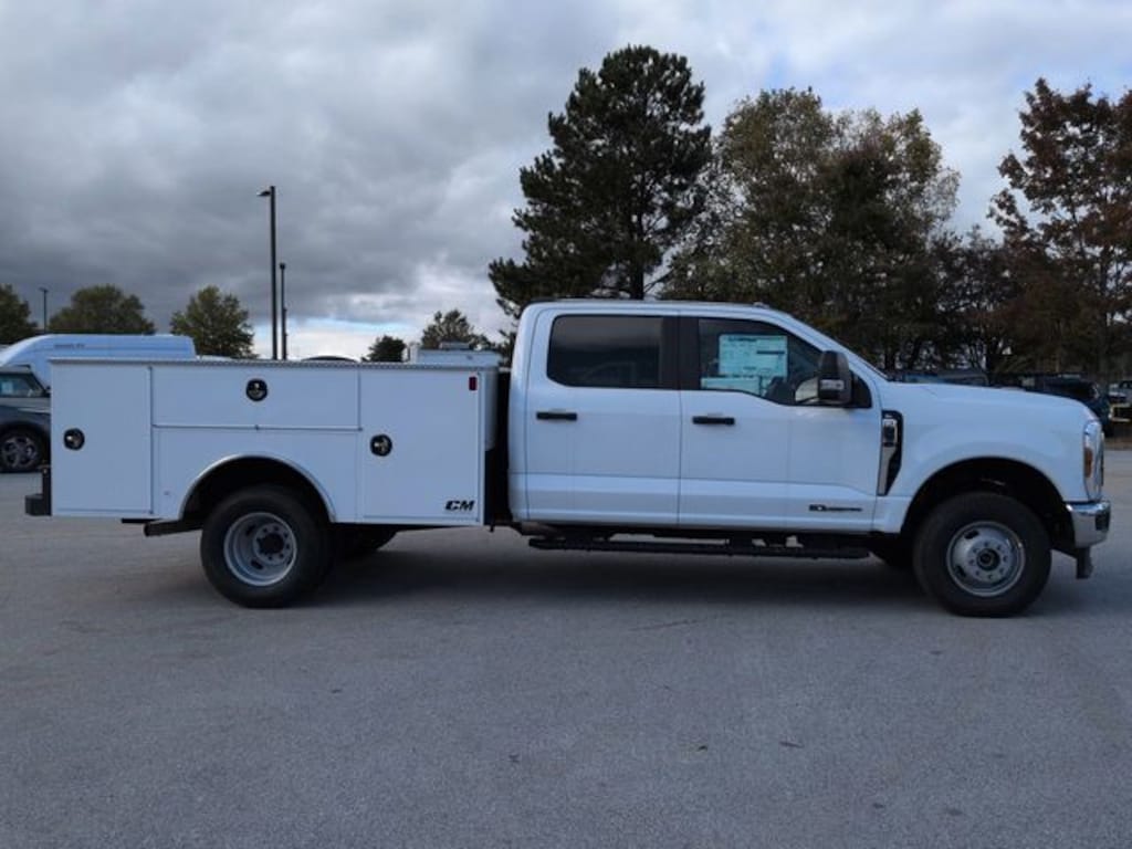 New 2025 Ford F-350 Chassis Truck Crew Cab