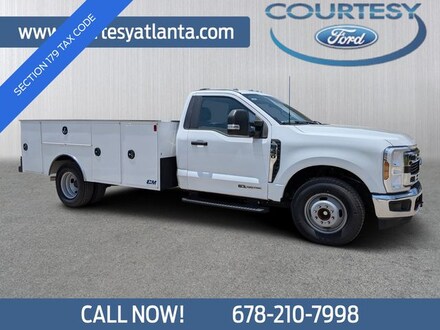 2024 Ford F-350 Chassis Truck Regular Cab