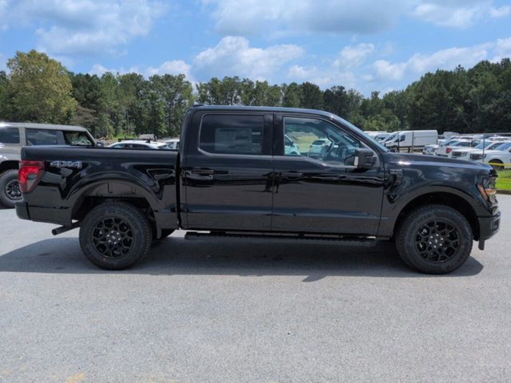 New 2025 Ford F-150 XLT Truck SuperCrew Cab