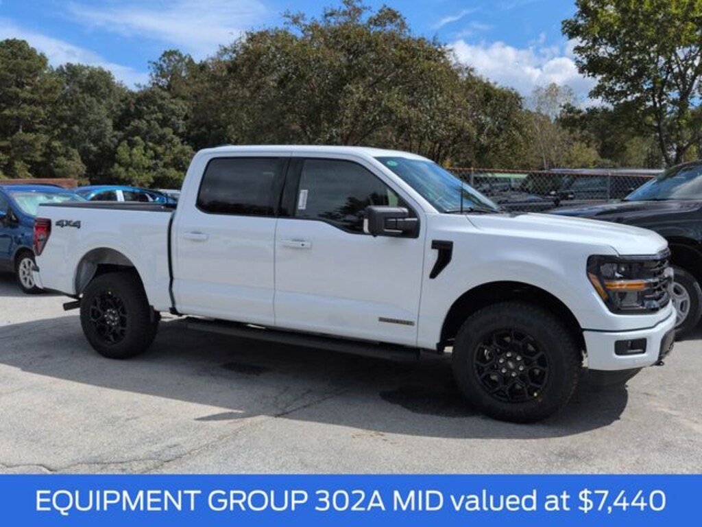 New 2025 Ford F-150 XLT Truck SuperCrew Cab