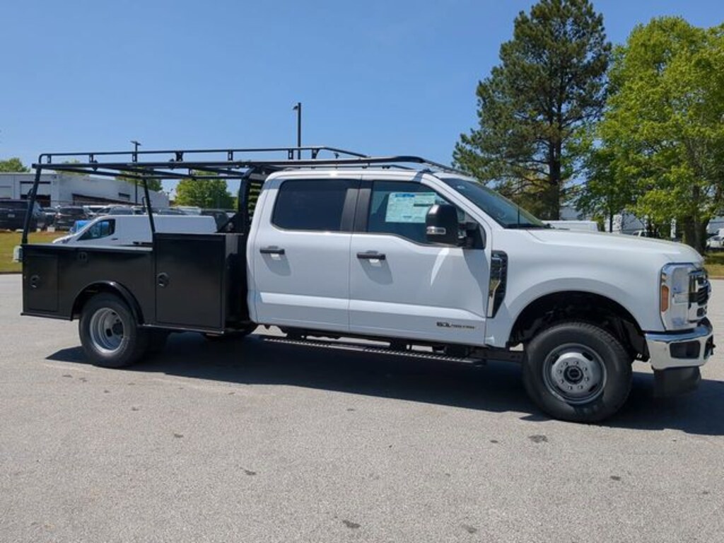 New 2025 Ford F-350 Chassis Truck Crew Cab