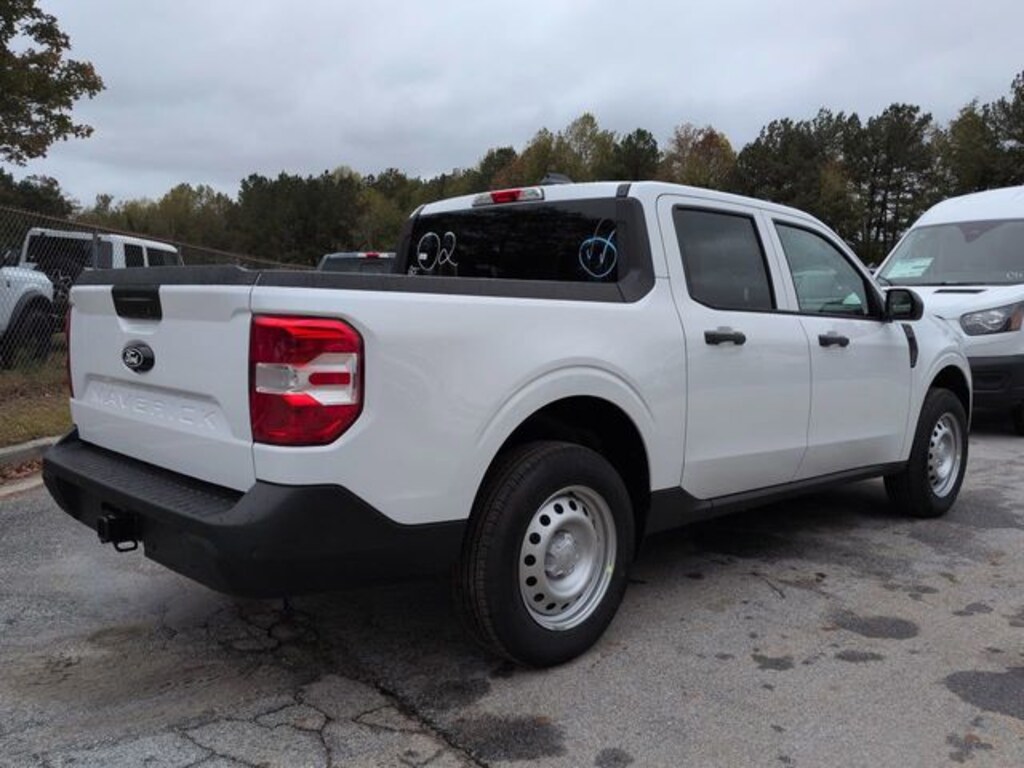 New 2025 Ford Maverick XL Truck SuperCrew