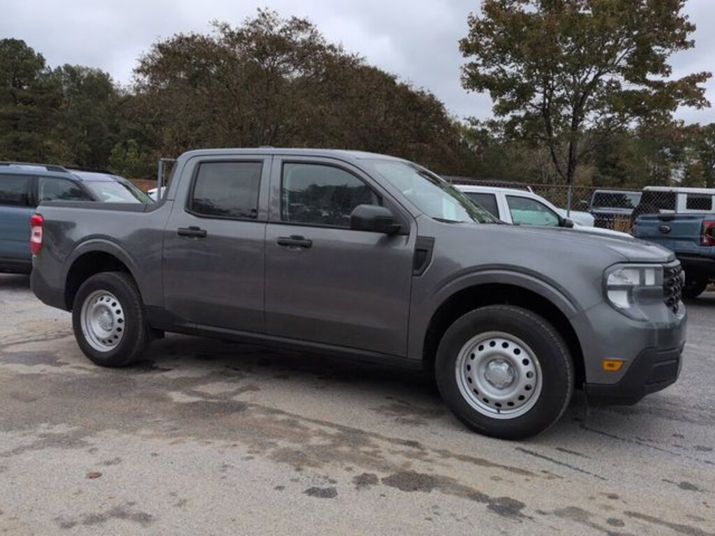 New 2025 Ford Maverick XL Truck SuperCrew