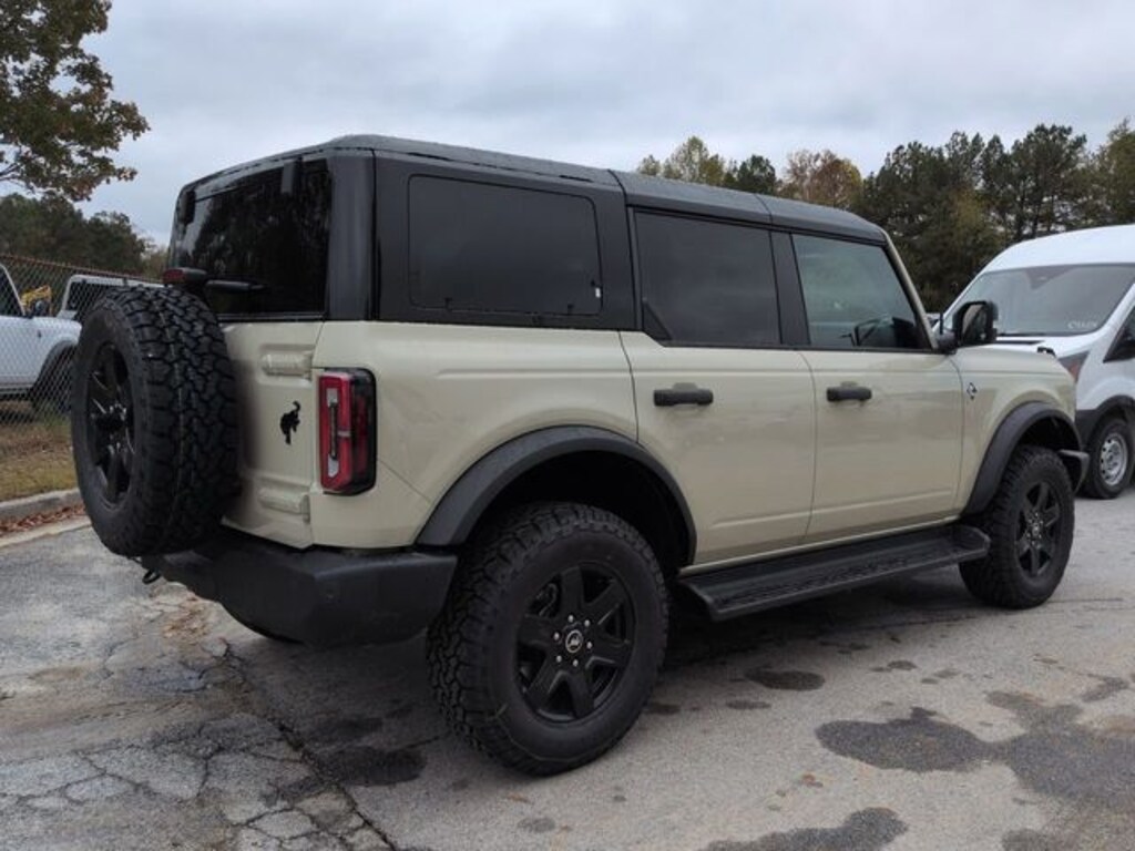 New 2025 Ford Bronco Outer Banks SUV