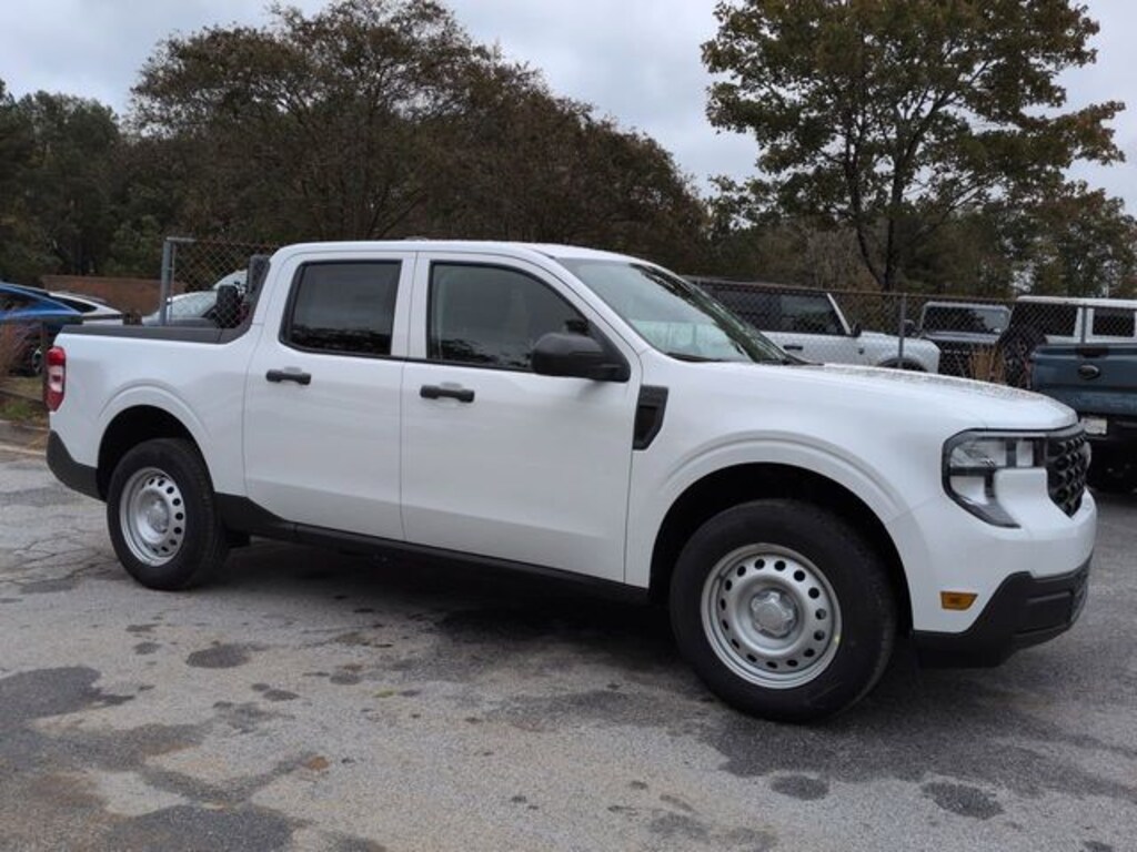 New 2025 Ford Maverick XL Truck SuperCrew