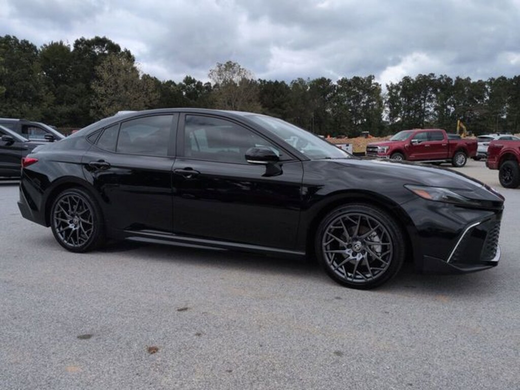 Used 2025 Toyota Camry SE Sedan