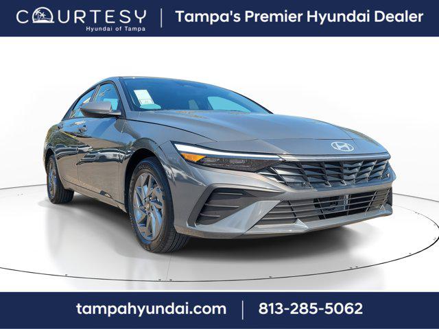 2026 Hyundai Elantra Hybrid Blue photo 2