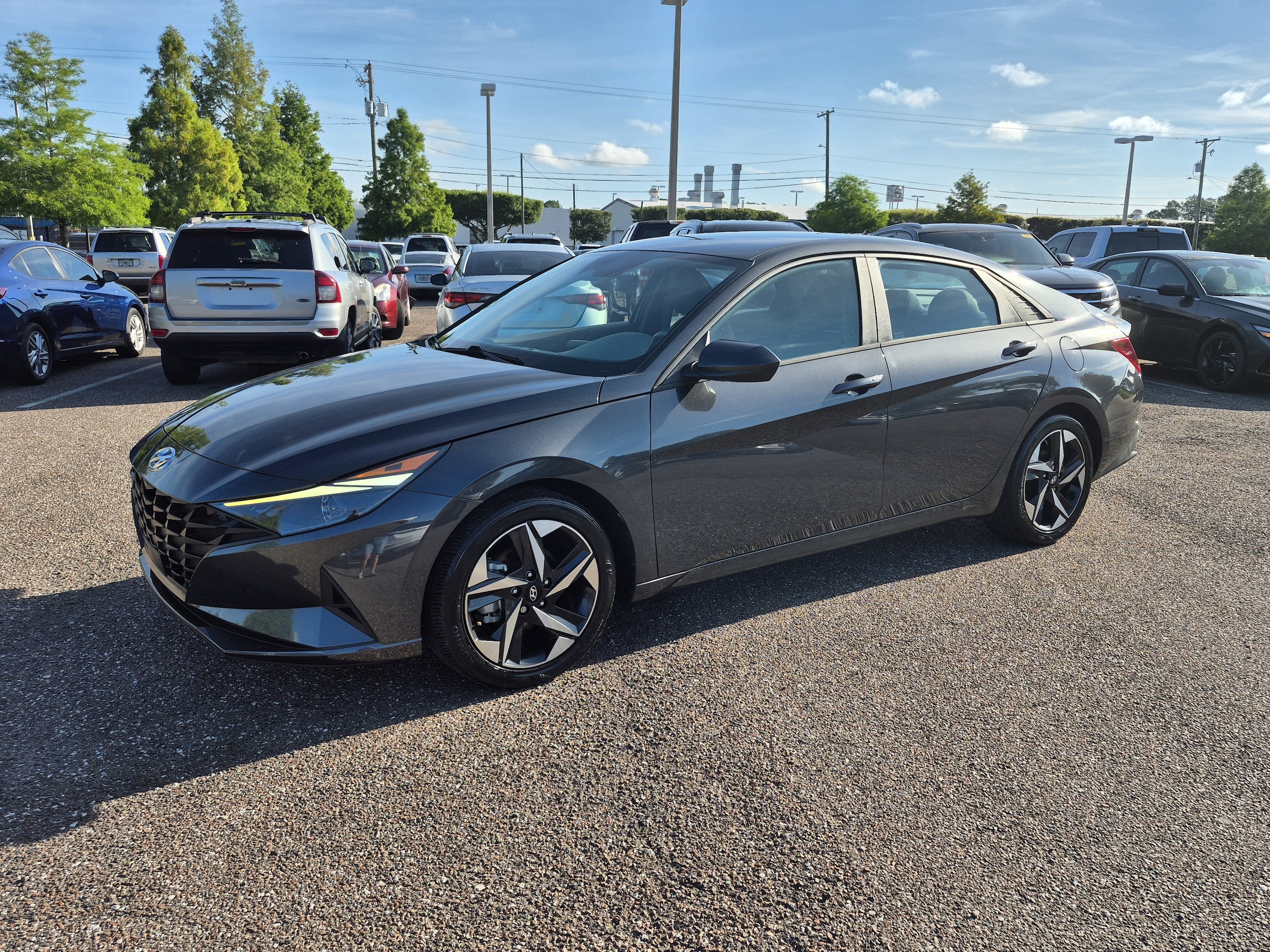 2023 Hyundai Elantra 2.0 SEL IVT's photo