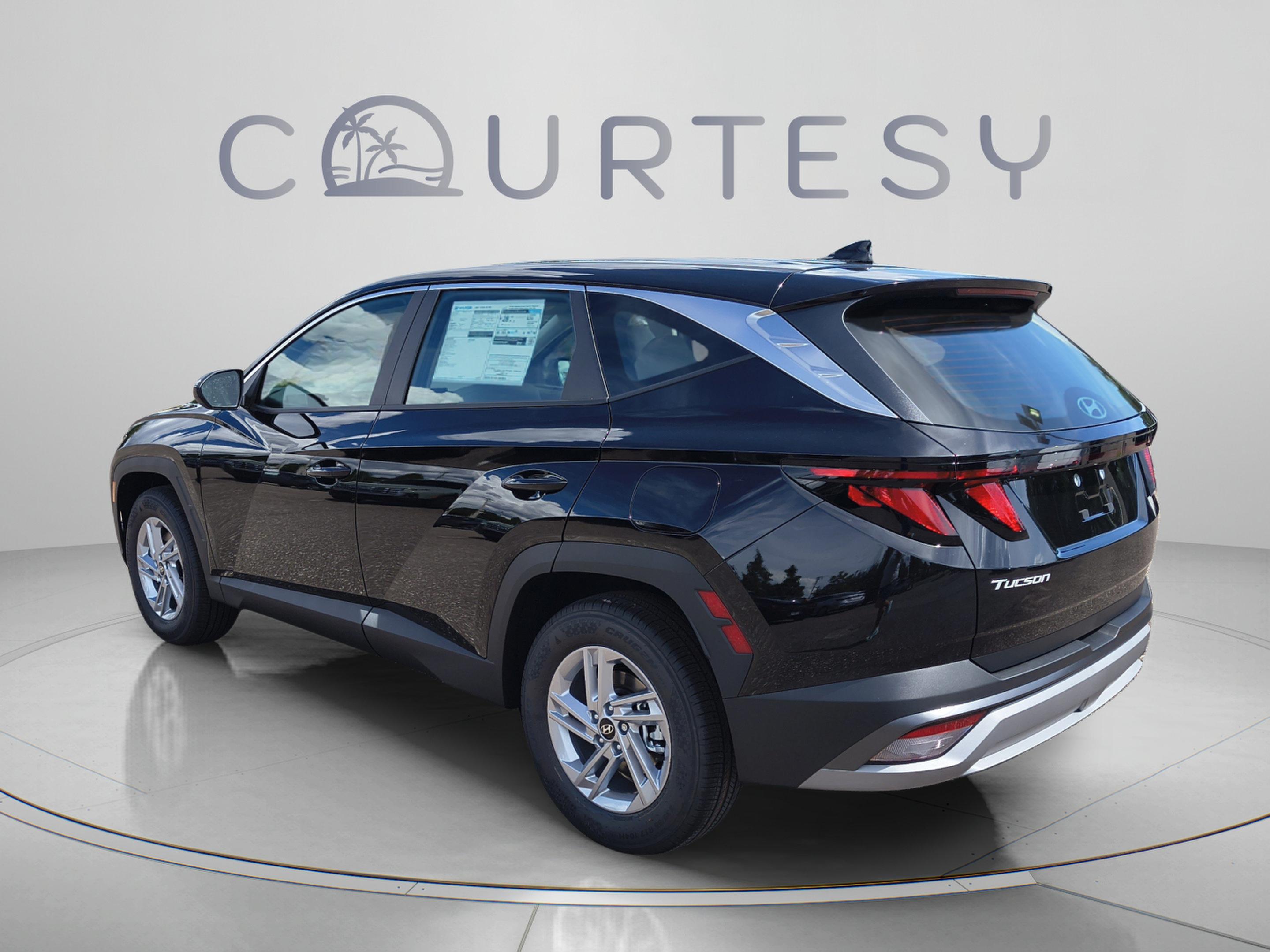 New 2026 Hyundai Tucson SE FWD SUV