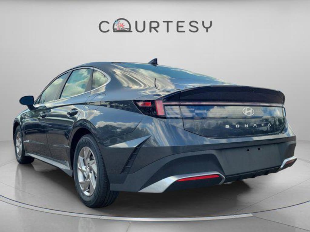 New 2026 Hyundai Sonata SE Sedan