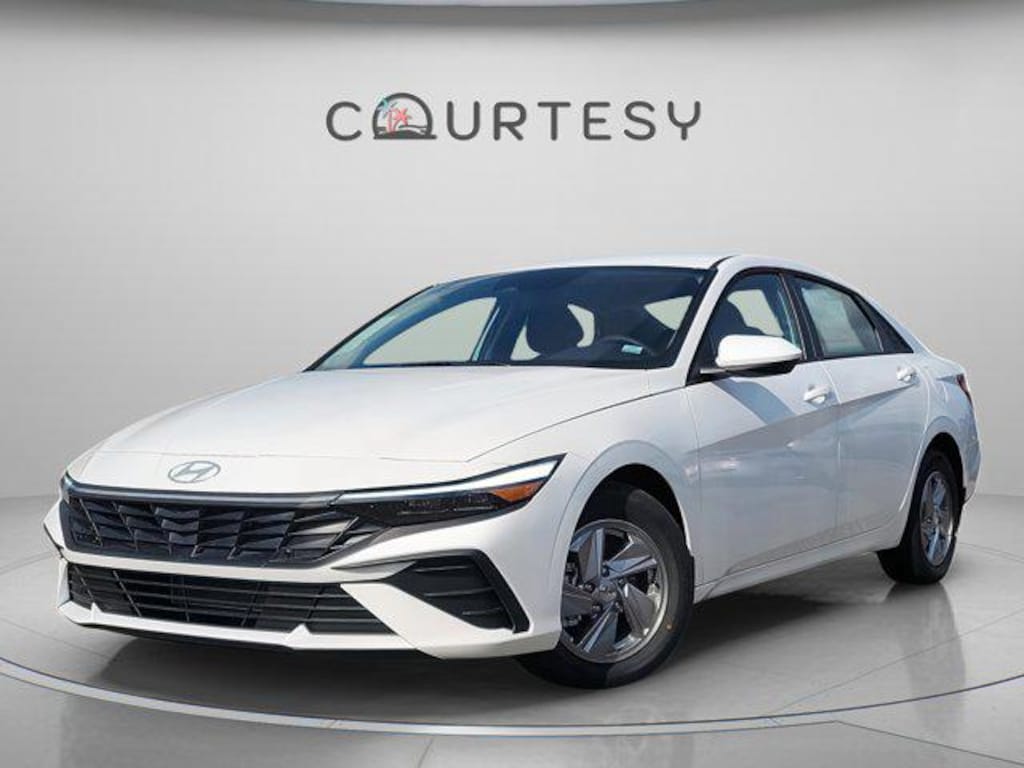 New 2026 Hyundai Elantra SE Sedan