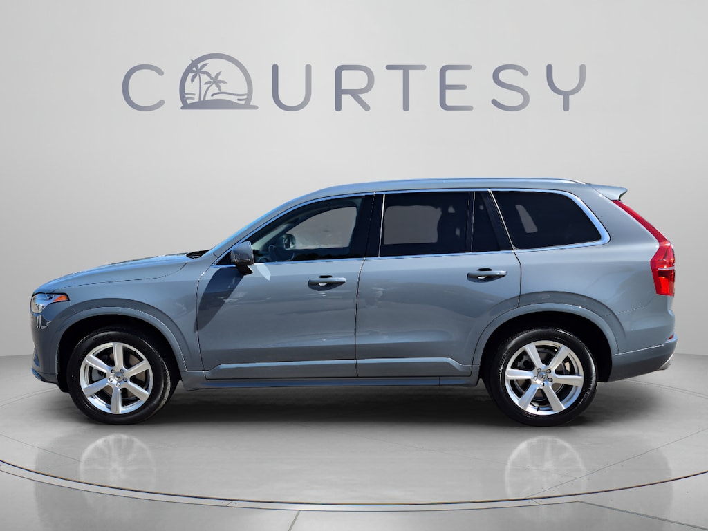 Used 2021 Volvo XC90 T6 Momentum 7 Passenger SUV