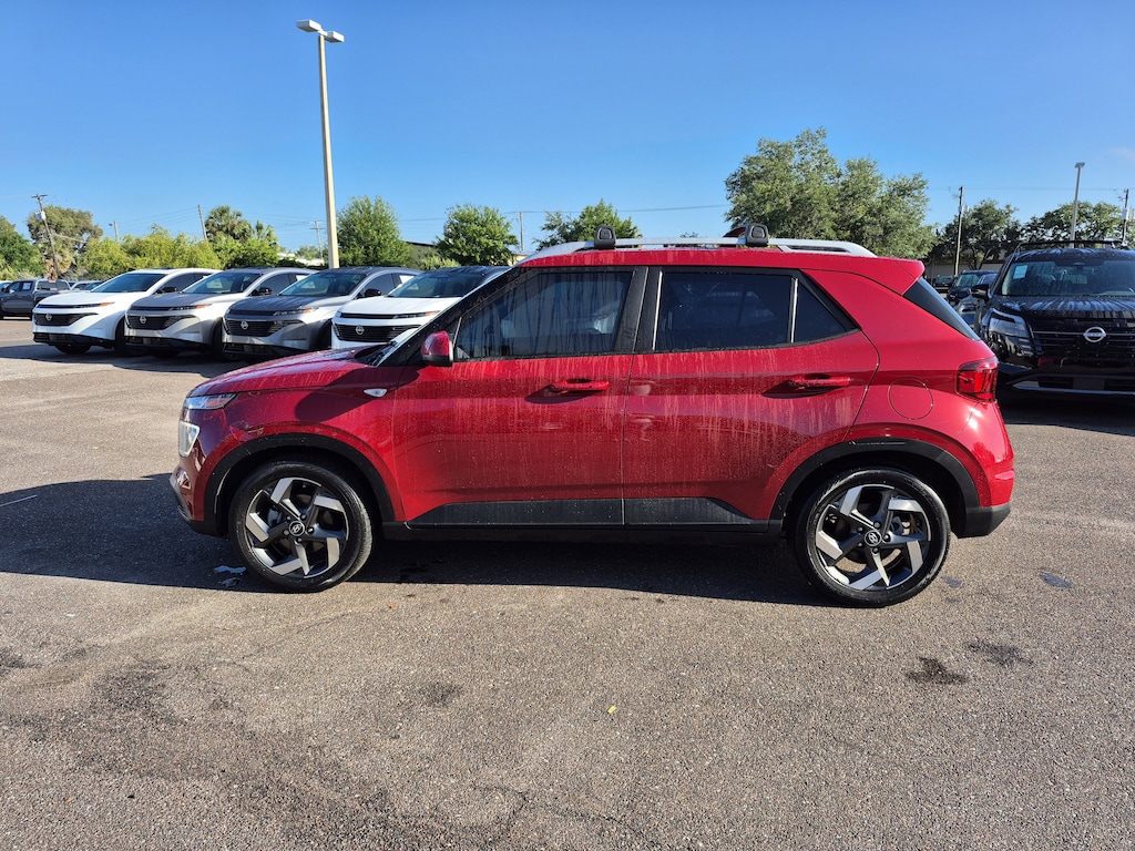 Certified 2022 Hyundai Venue Limited SUV