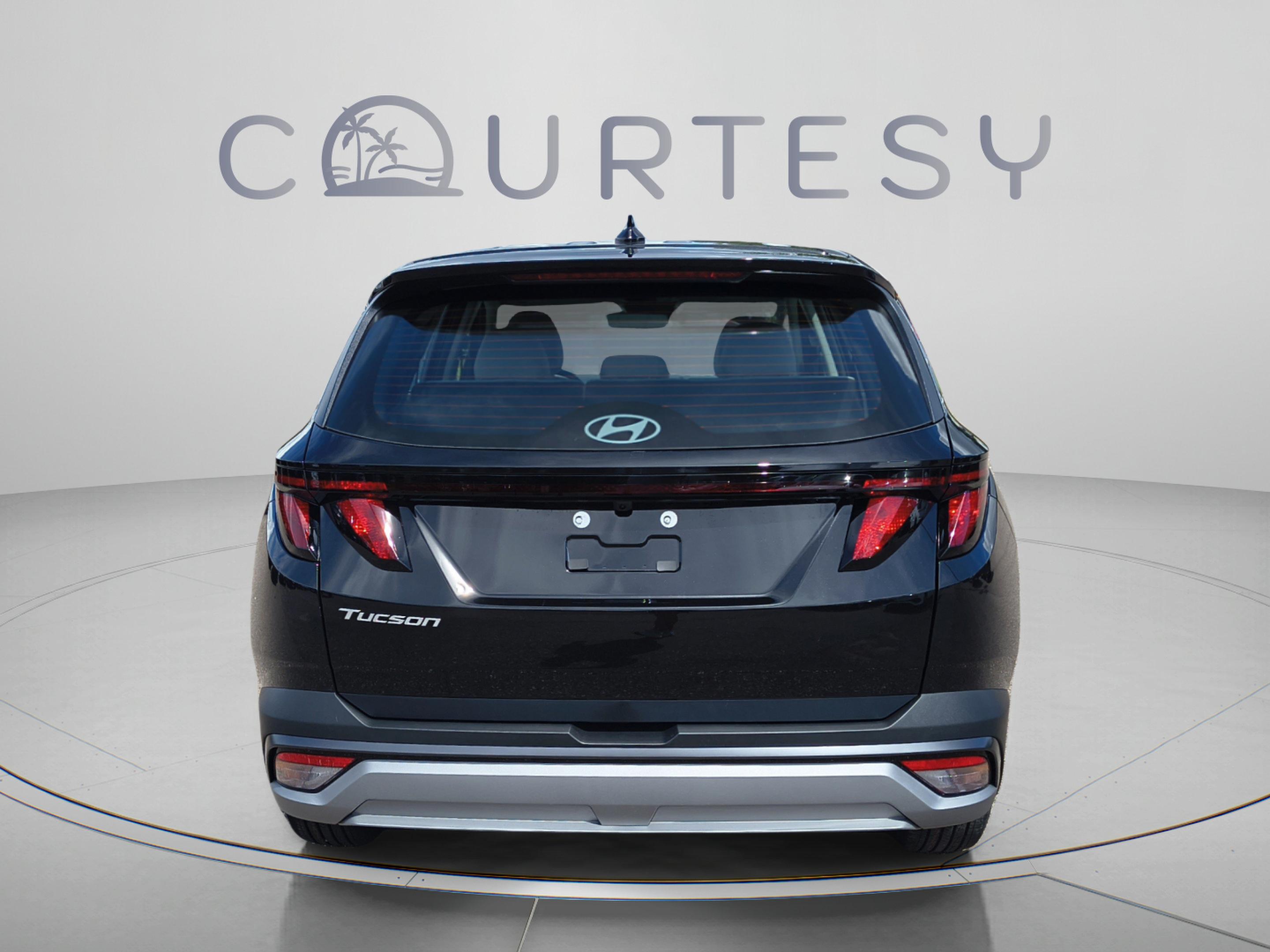 New 2026 Hyundai Tucson SE FWD SUV