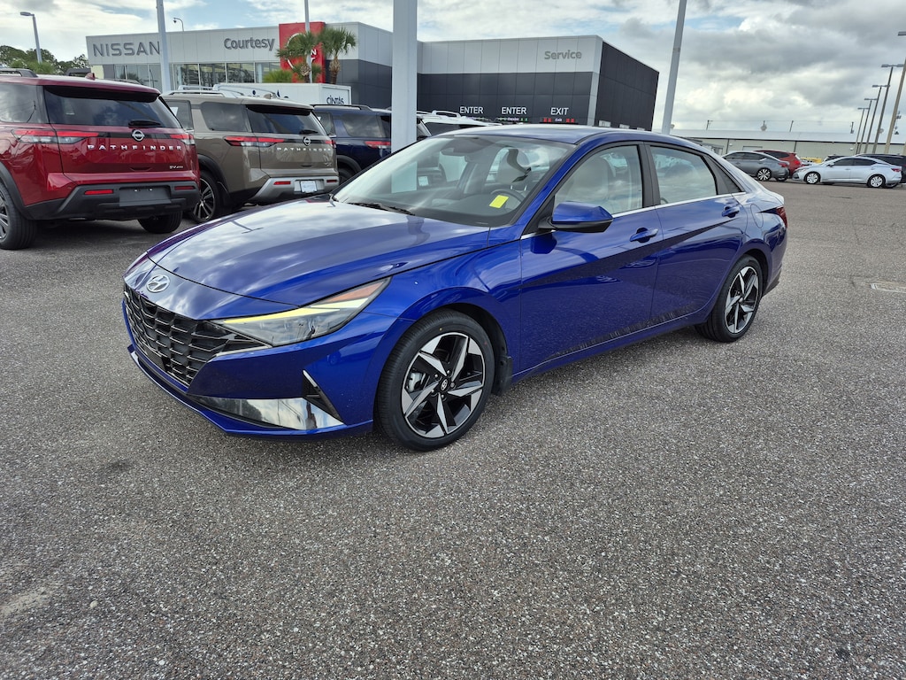Certified 2023 Hyundai Elantra HEV Limited Sedan