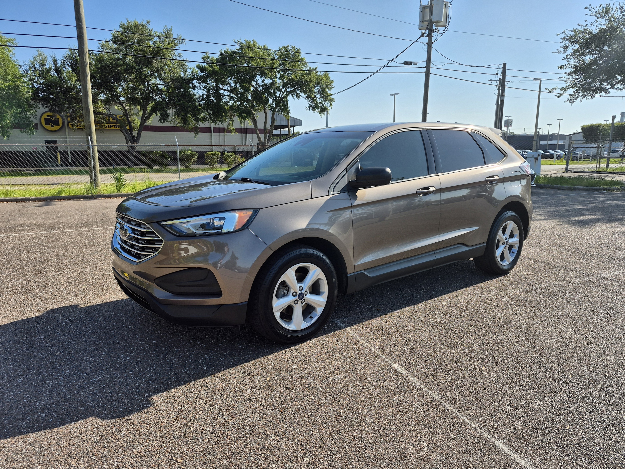 2019 Ford Edge SE's photo