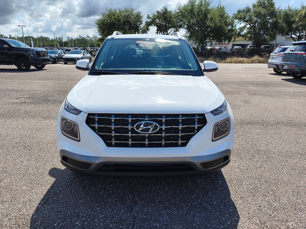 Used 2024 Hyundai Venue SEL SUV