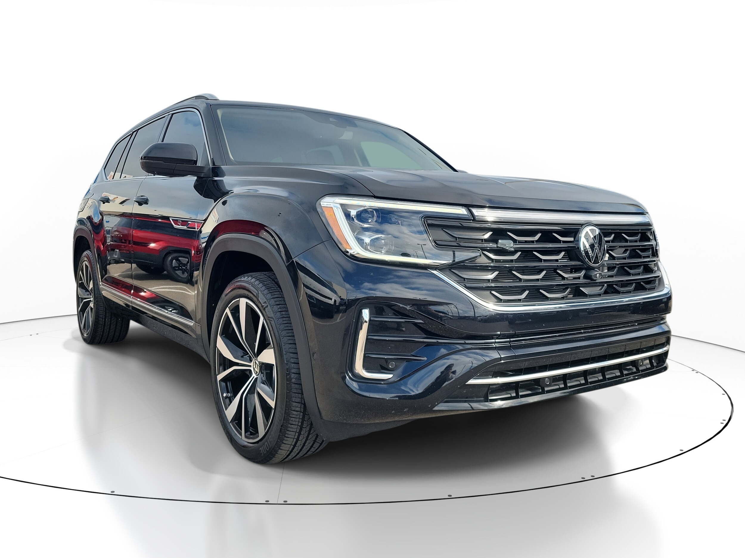 2024 Volkswagen Atlas SEL Premium R-Line photo 2