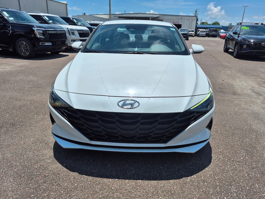Used 2022 Hyundai Elantra SEL Sedan