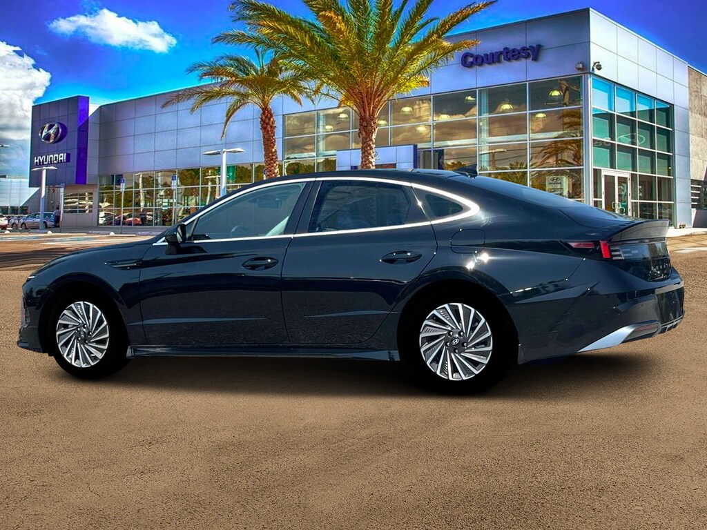 New 2025 Hyundai Sonata Hybrid SEL Sedan