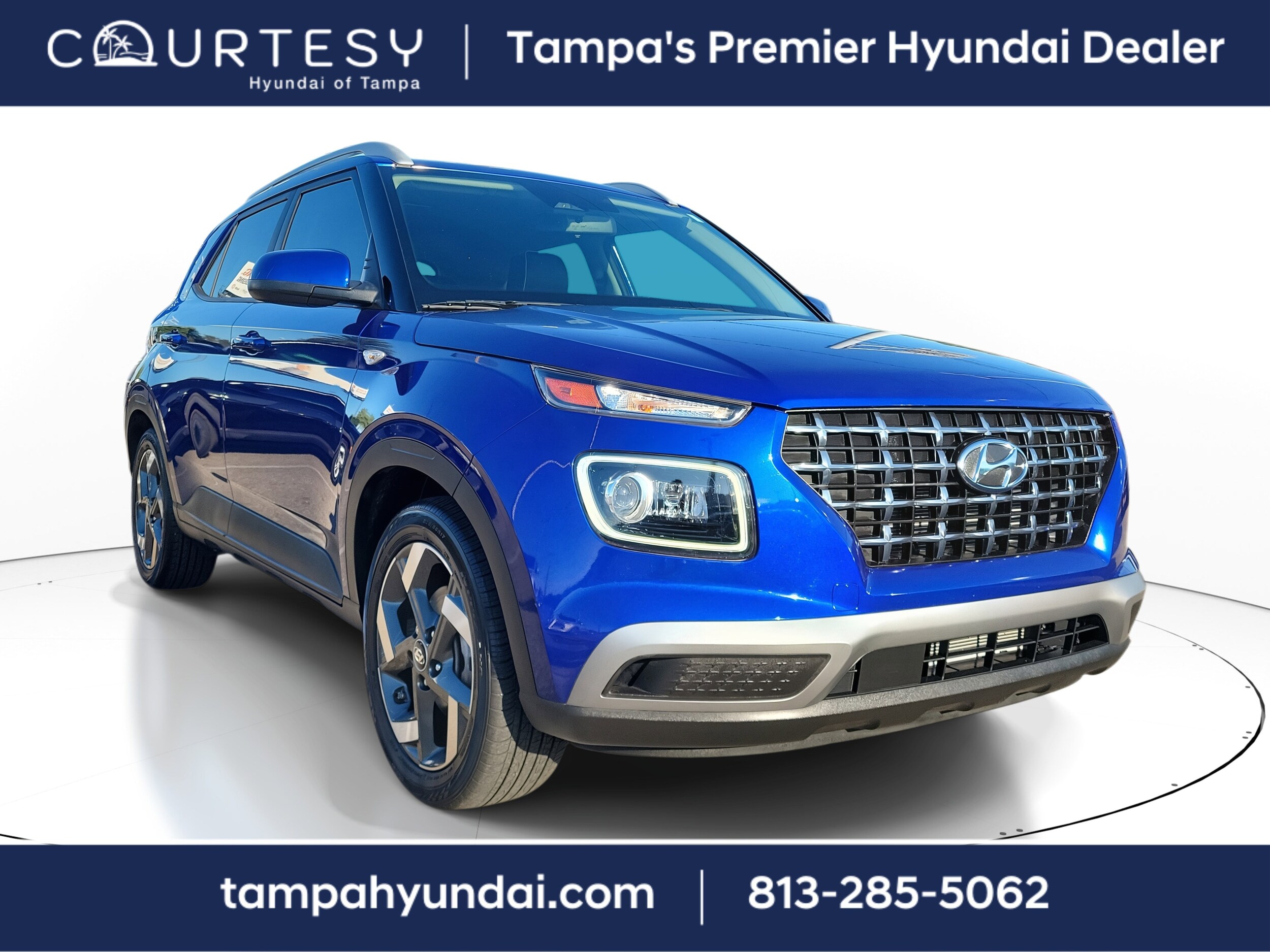 2023 Hyundai Venue Limited photo 2
