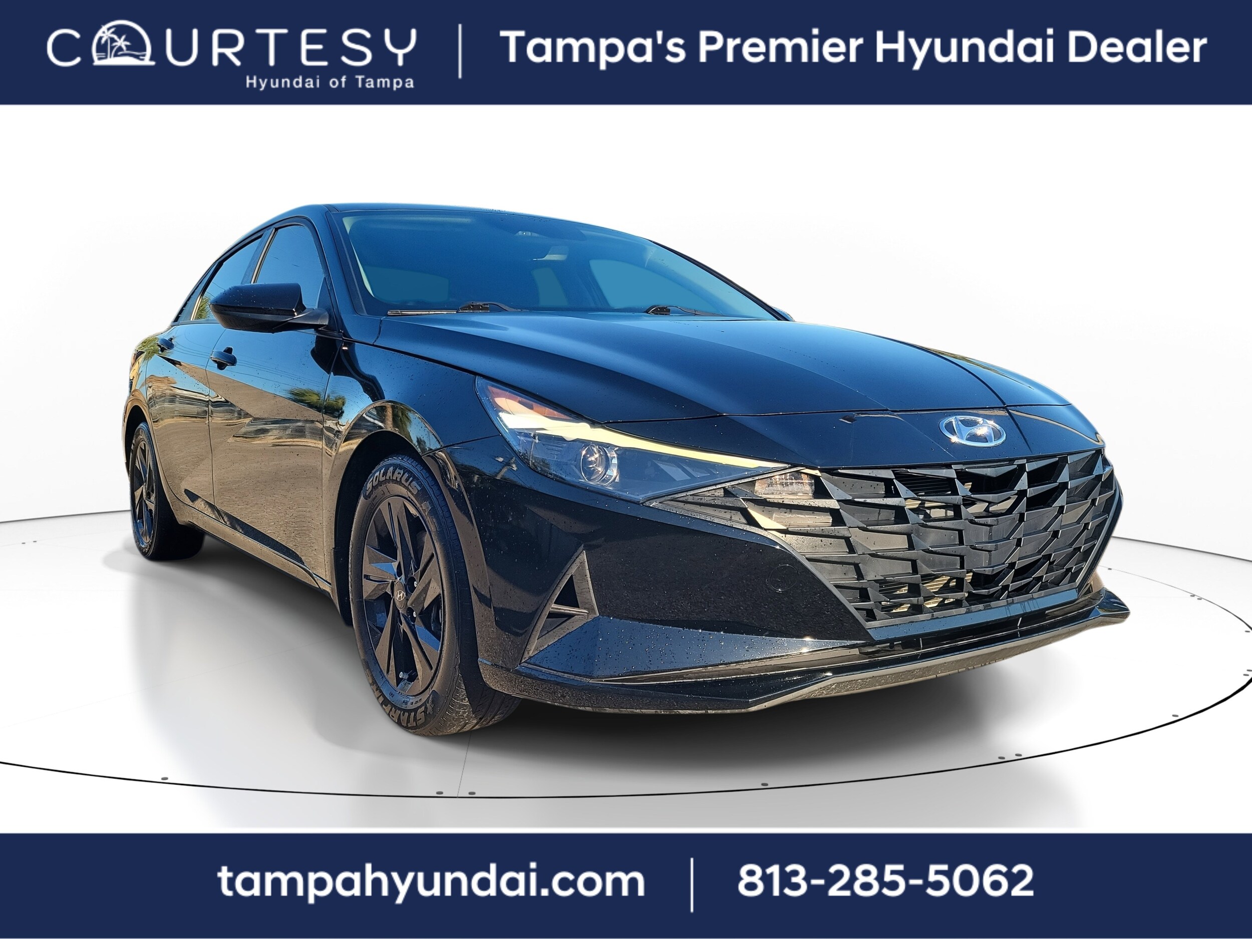 2023 Hyundai Elantra SEL photo 2