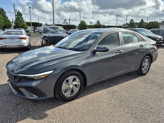 2025 Hyundai Elantra SE Sedan