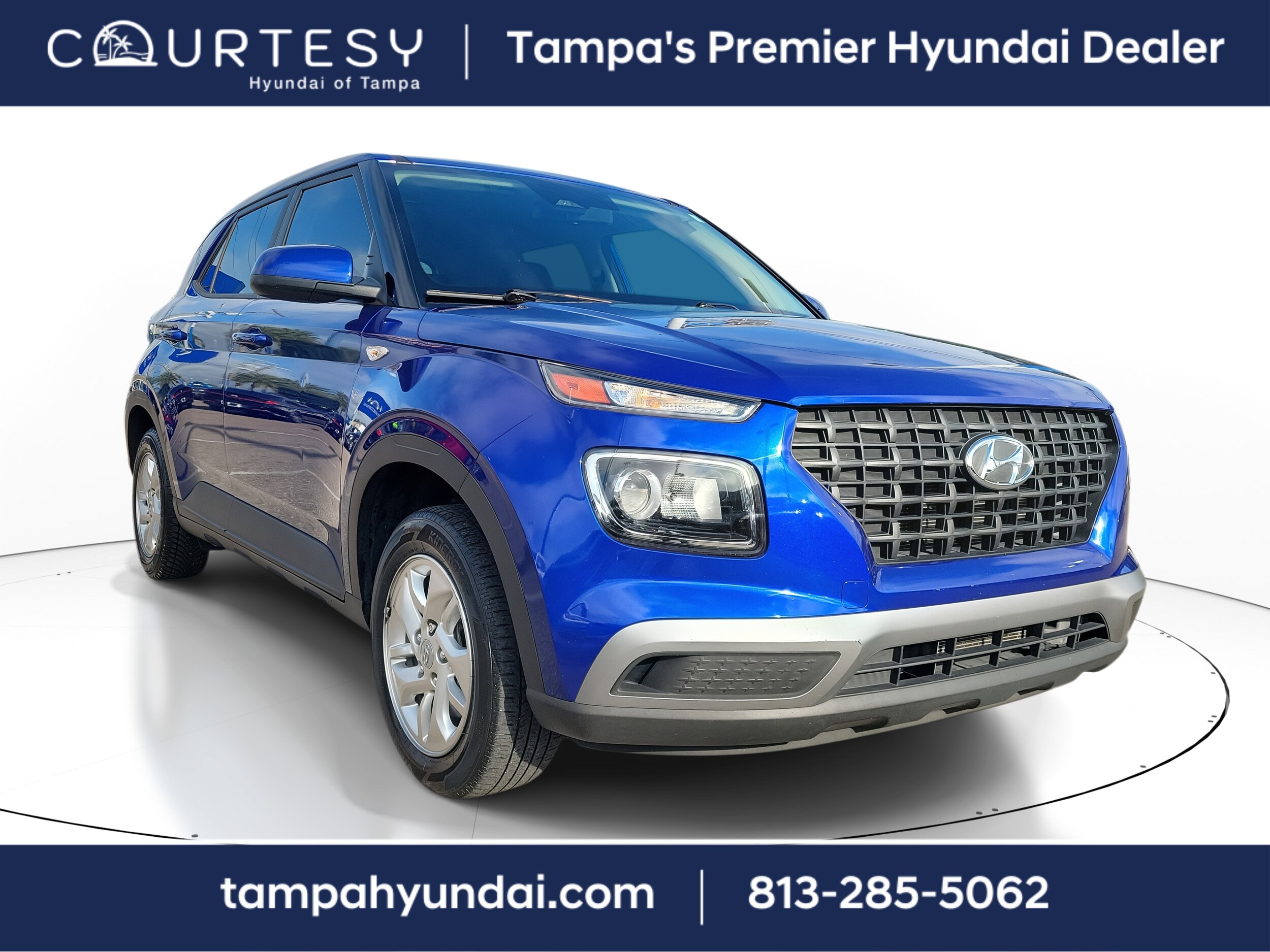 2023 Hyundai Venue SE photo 2