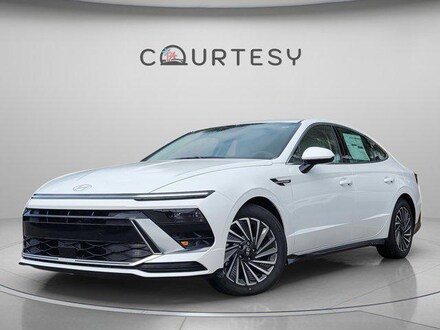 2025 Hyundai Sonata Hybrid SEL Sedan