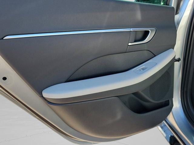 2025 Hyundai Sonata SEL - Photo 25