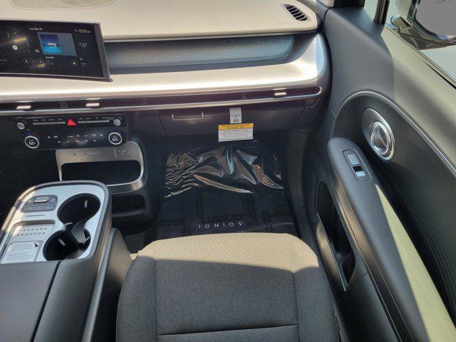 2026 Hyundai IONIQ 9 SE - Photo 13