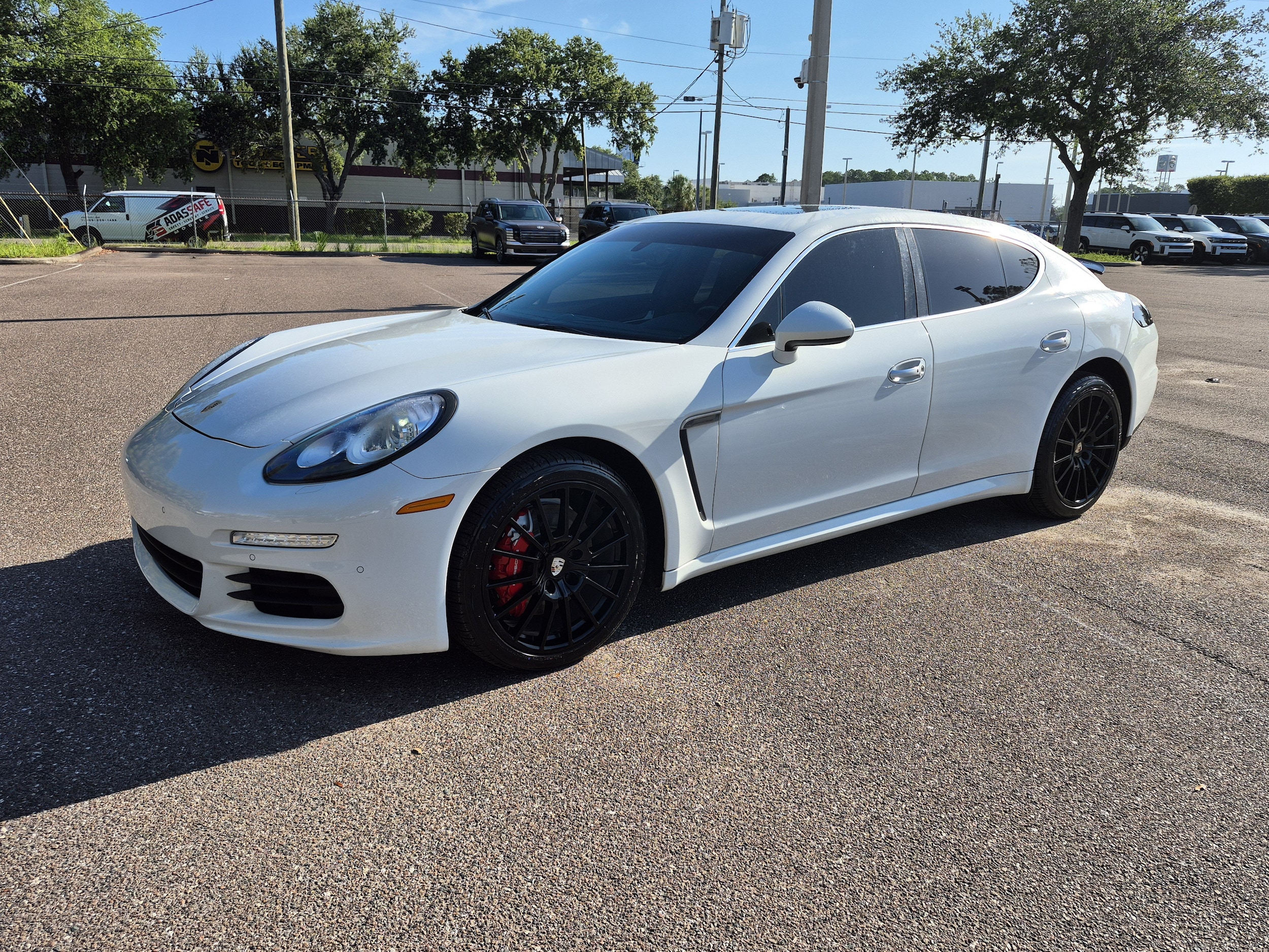 2014 Porsche Panamera S's photo