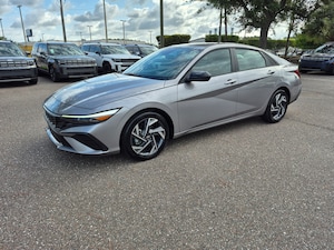 2025 Hyundai Elantra SEL Sport Sedan