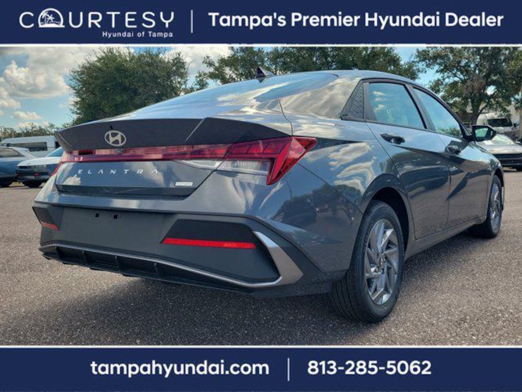New 2025 Hyundai Elantra Hybrid Blue Sedan