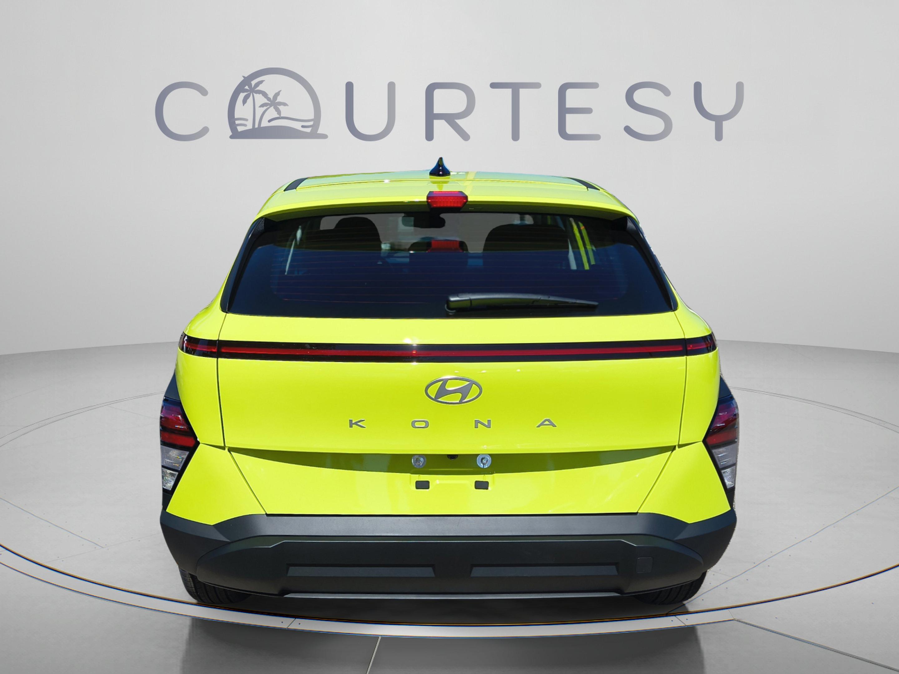 New 2027 Hyundai Kona SE FWD SUV