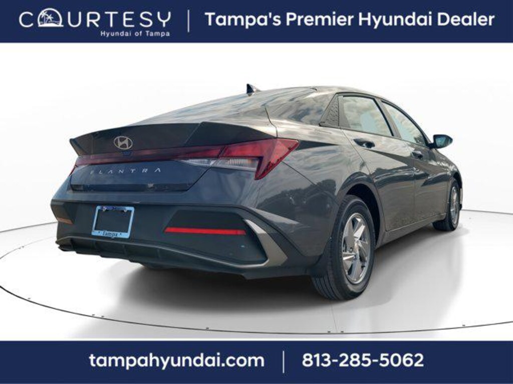 New 2026 Hyundai Elantra SE Sedan