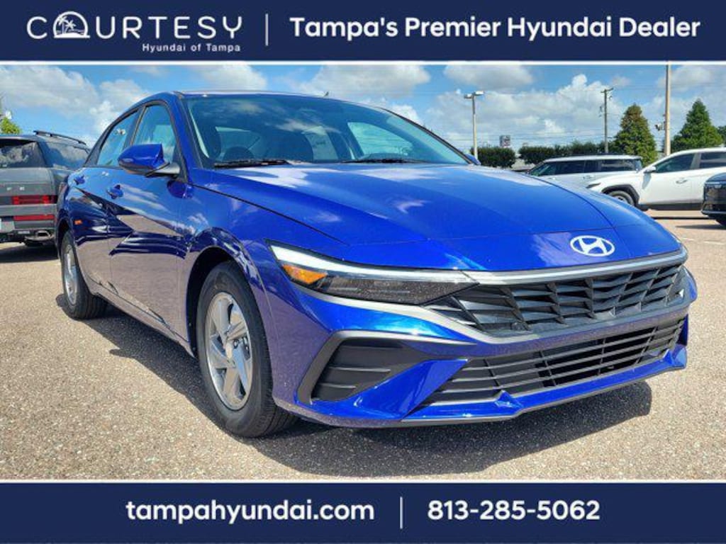 New 2025 Hyundai Elantra SE Sedan