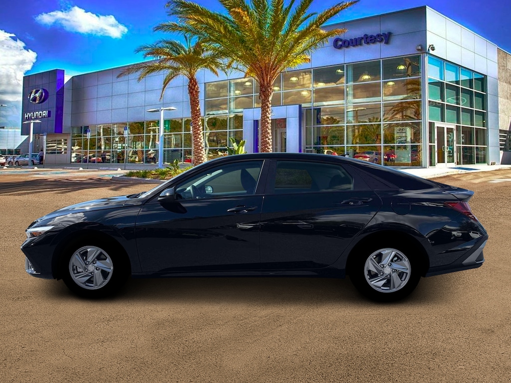 New 2026 Hyundai Elantra SE Sedan