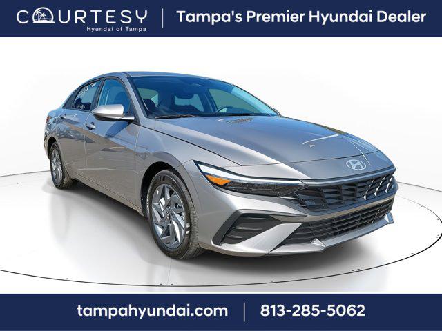 2025 Hyundai Elantra Hybrid SEL Sport photo 2
