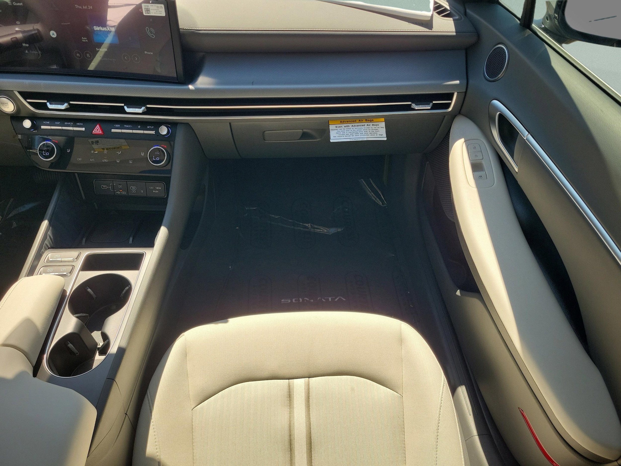 2025 Hyundai Sonata SEL - Photo 11