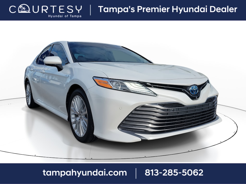 Used 2018 Toyota Camry Hybrid XLE Sedan