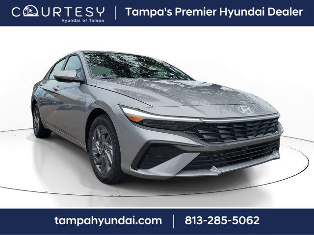2025 Hyundai Elantra Hybrid Blue photo 3