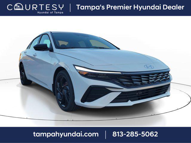 2026 Hyundai Elantra SEL Sport photo 2