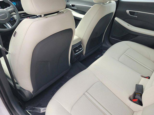 2025 Hyundai Sonata Hybrid SEL - Photo 8