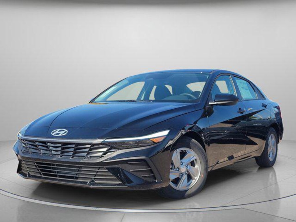 New 2026 Hyundai Elantra SE Sedan