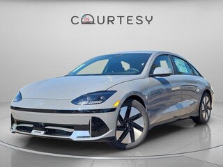 2025 Hyundai IONIQ 6 SE Standard Range Sedan