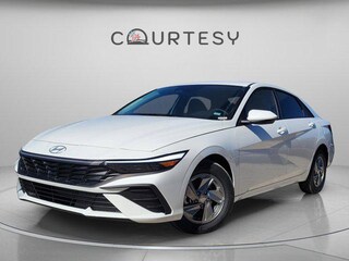 2026 Hyundai Elantra SE Sedan