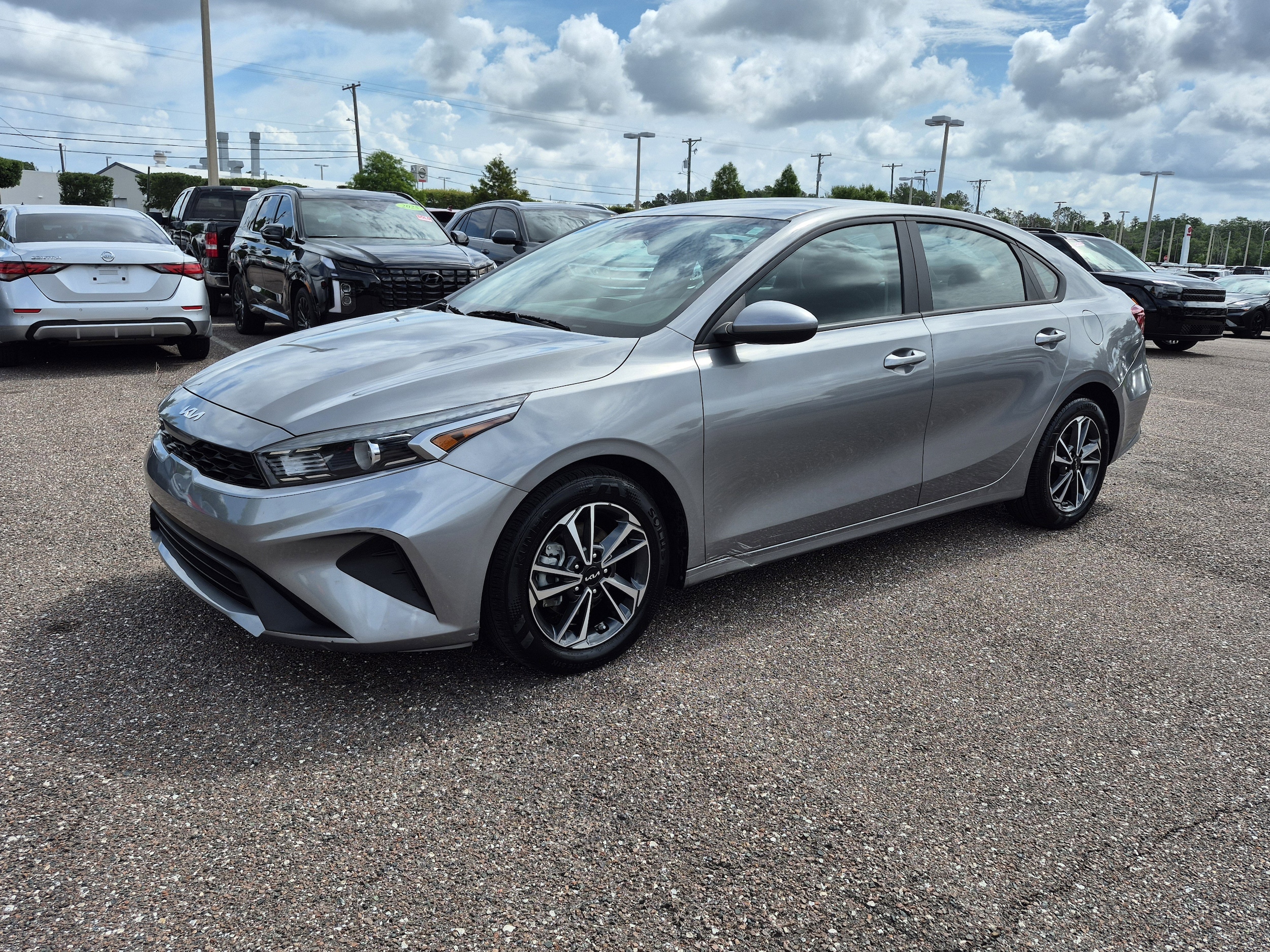 2024 Kia Forte LXS AT's photo