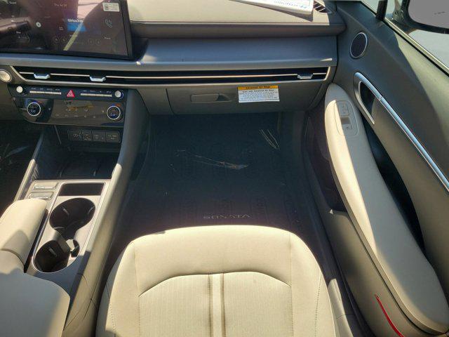 2025 Hyundai Sonata SEL - Photo 11