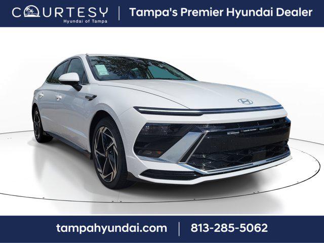 2026 Hyundai Sonata SEL Sport photo 2